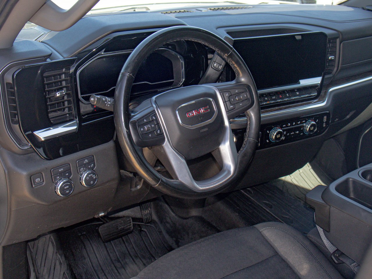 2023 GMC Sierra 1500 4WD Double Cab 147 SLE White Sherwood Park - photo #19