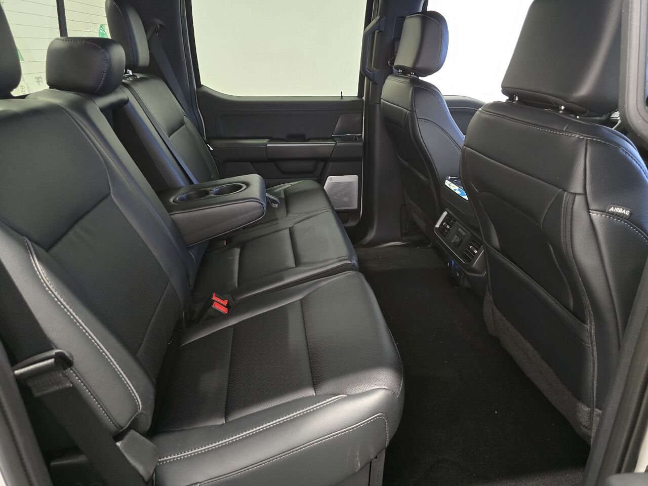 Ford F-150 2026 Blanc astral métallisé trois couches Châteauguay - photo #8