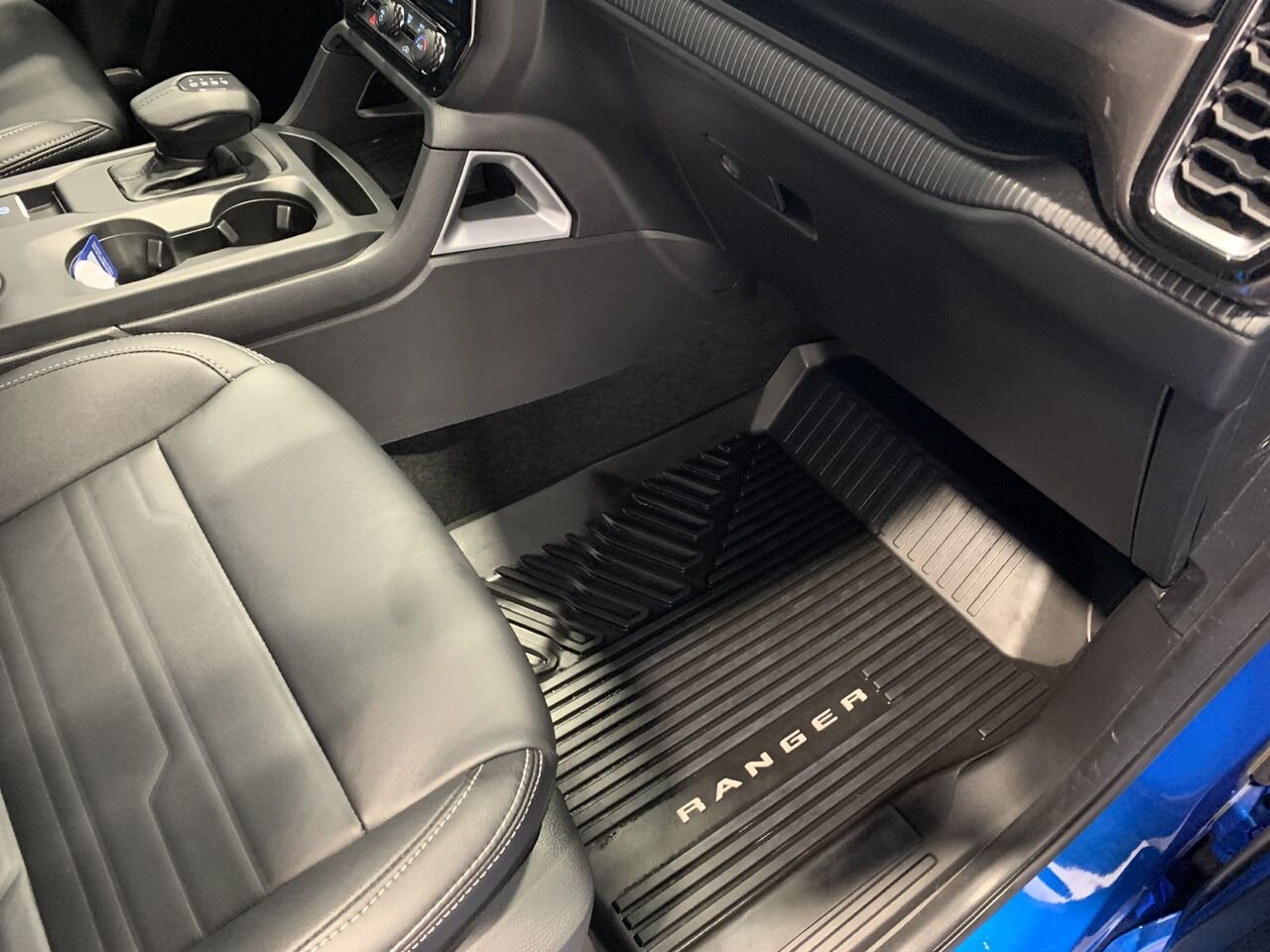 2024 Ford Ranger LARIAT cabine SuperCrew 4RM caisse de 5 pi Blue Châteauguay - photo #18