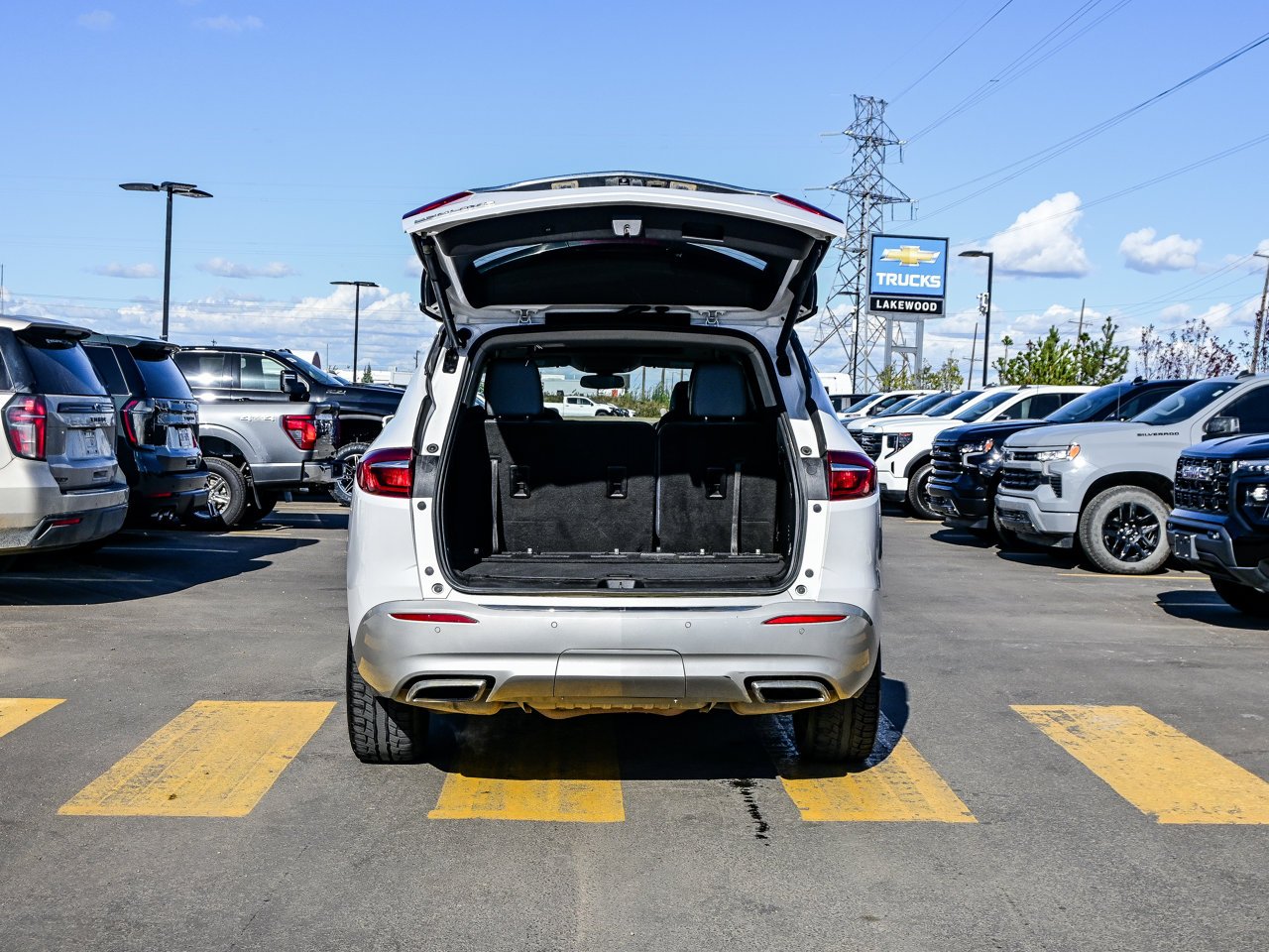 2020 Buick Enclave AWD 4dr Essence White Sherwood Park - photo #12