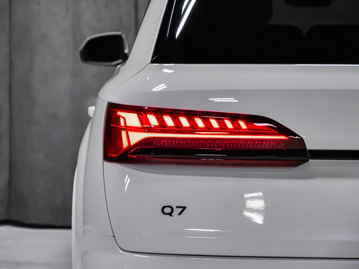 Audi Q7 S LINE 2026 Blanc Montréal - photo #5