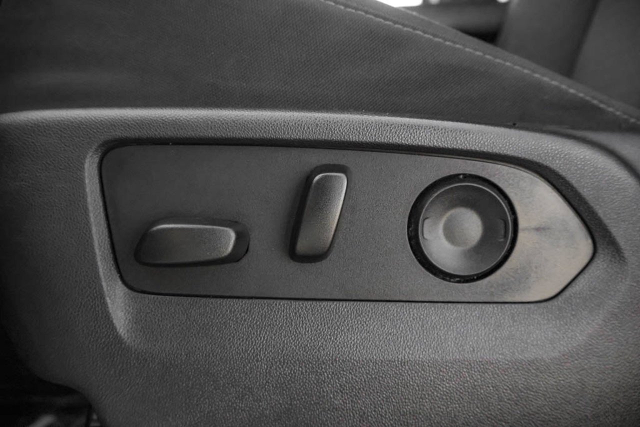 2024 GMC Sierra 1500 4WD Crew Cab 147 Pro White Sherwood Park - photo #14