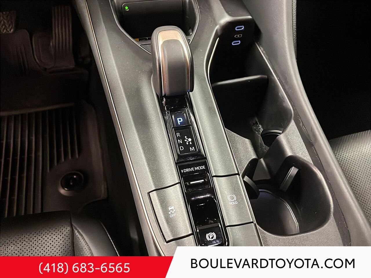 Toyota Crown 100517A-64 | PLATINUM, AWD 2023 Gris Québec - photo #19