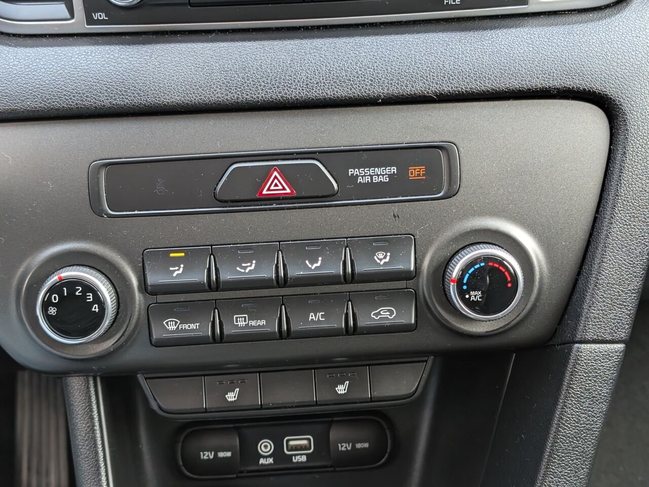 Kia Sportage LX / BLUETOOTH/ SIÈGES CHAUFFANTS/AC/CAMÉRA DE RECUL 2018 Rouge Sherbrooke - photo #9