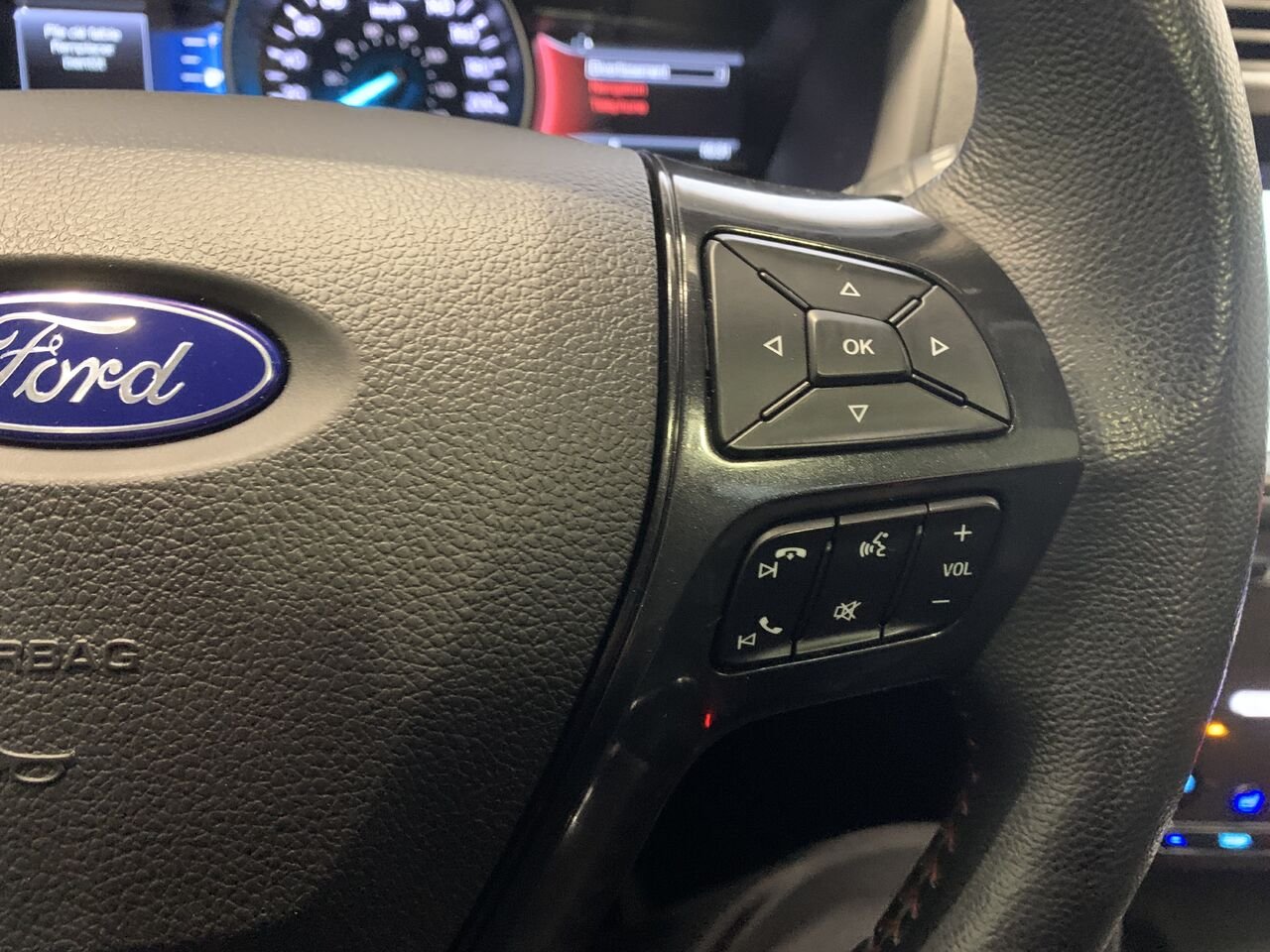 2017 Ford Explorer Black Châteauguay - photo #35
