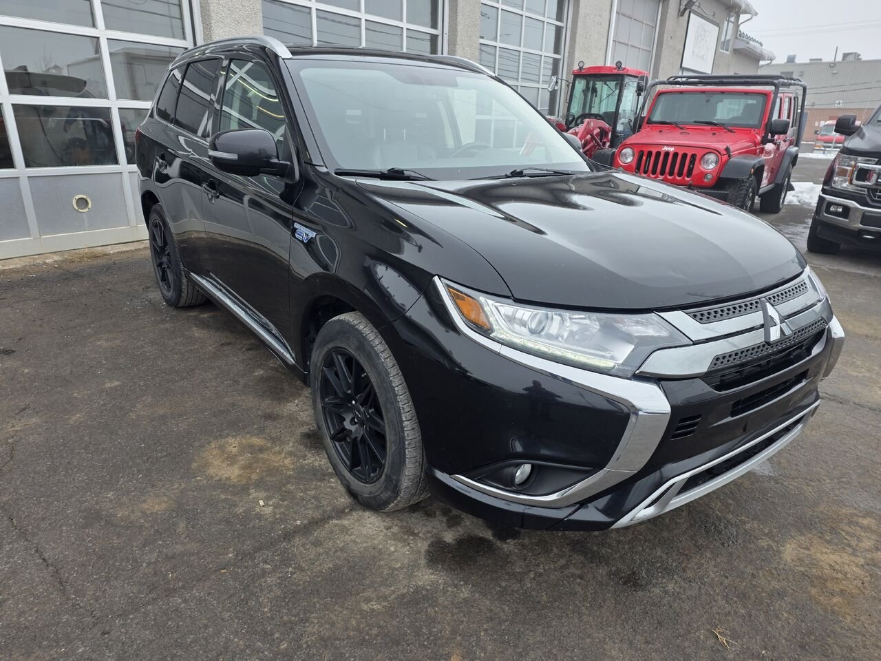 2021 Mitsubishi Outlander Plug-In Hybrid Black  - photo #7