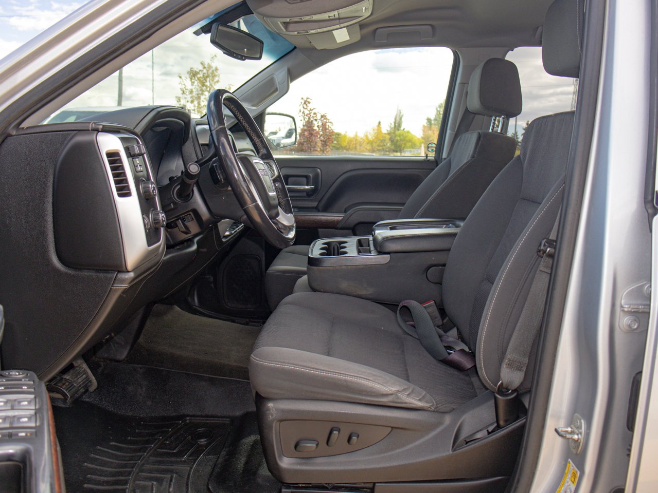 2018 GMC Sierra 1500 4WD Double Cab 143.5 SLE Grey Sherwood Park - photo #17