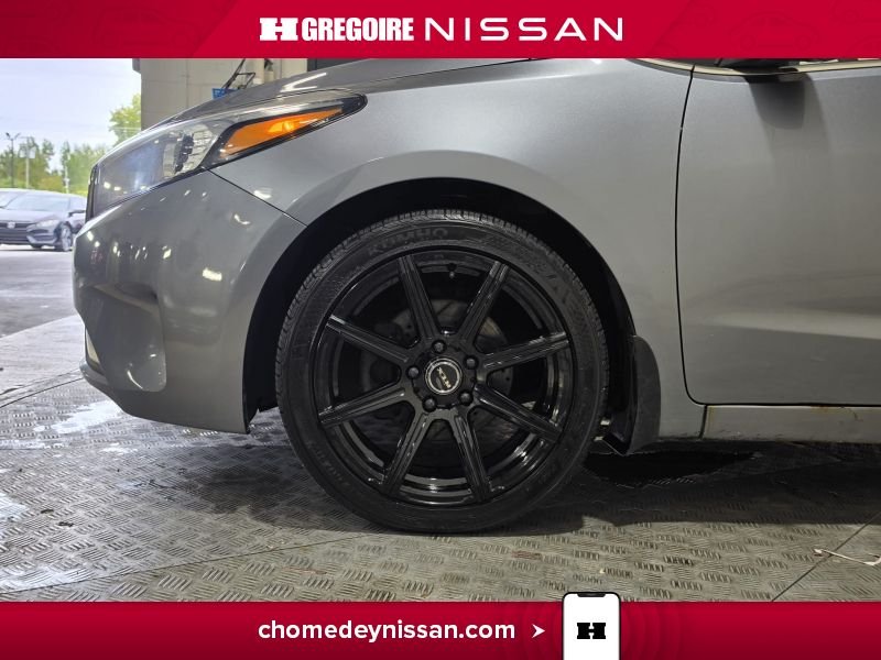 Kia Forte 2017 Gris Blainville - photo #11