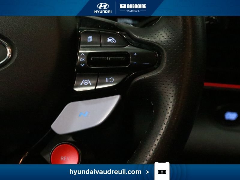 Hyundai Elantra YP225 | Manual 2023 Gris Laval - photo #21