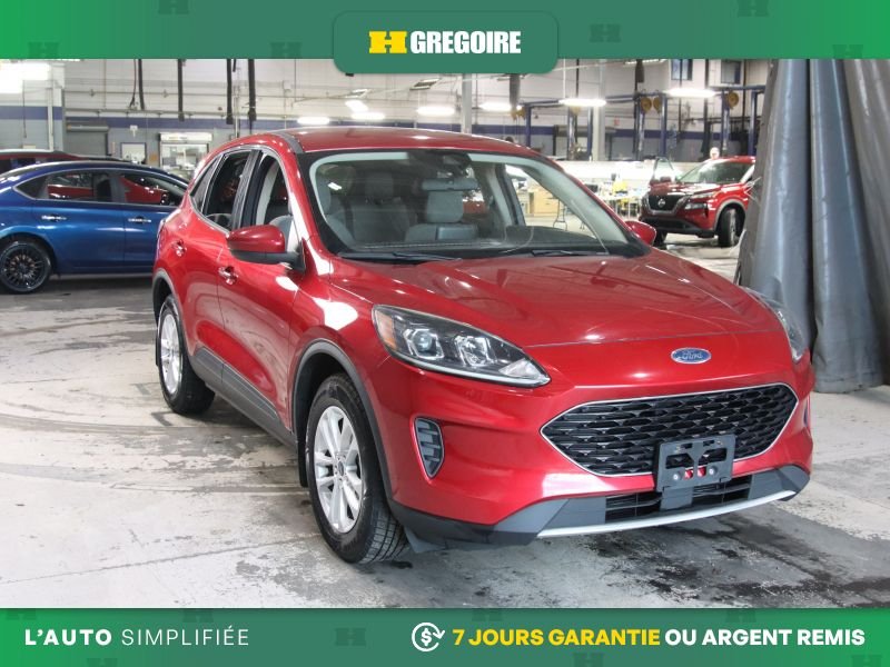 2020 Ford Escape Red Saint-Eustache - photo #0