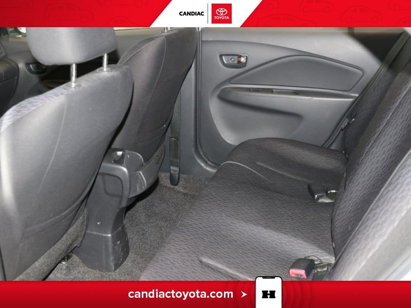 Toyota Yaris 2012 Argent Blainville - photo #28