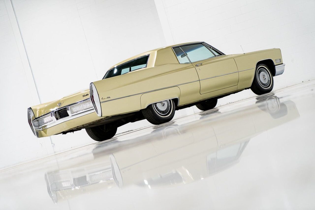 Cadillac DeVille Coupe *PRICE IN USD* Original California survivor factory A/C with only 36,992miles (59,532km) 1967 Or Montréal - photo #4