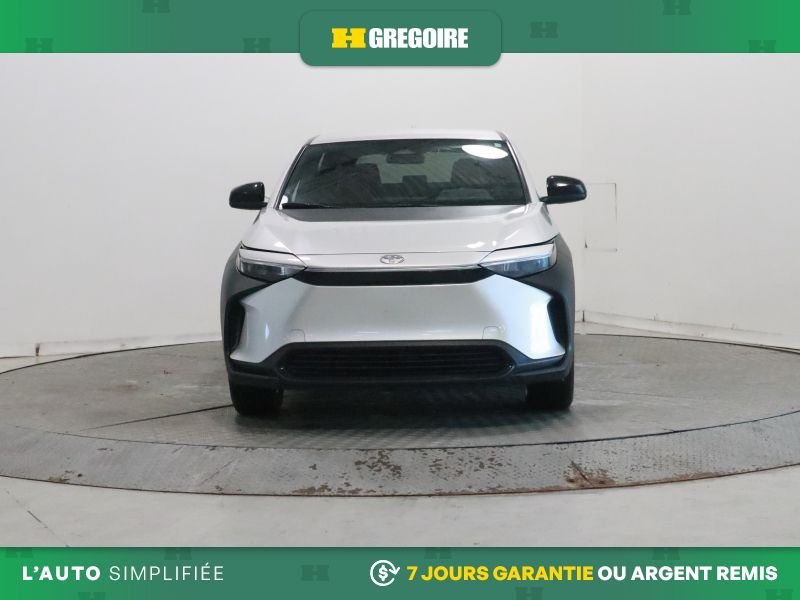 Toyota BZ4X LE 2023 Gris