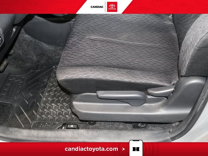 2012 Toyota Yaris Silver Saint-Eustache - photo #22
