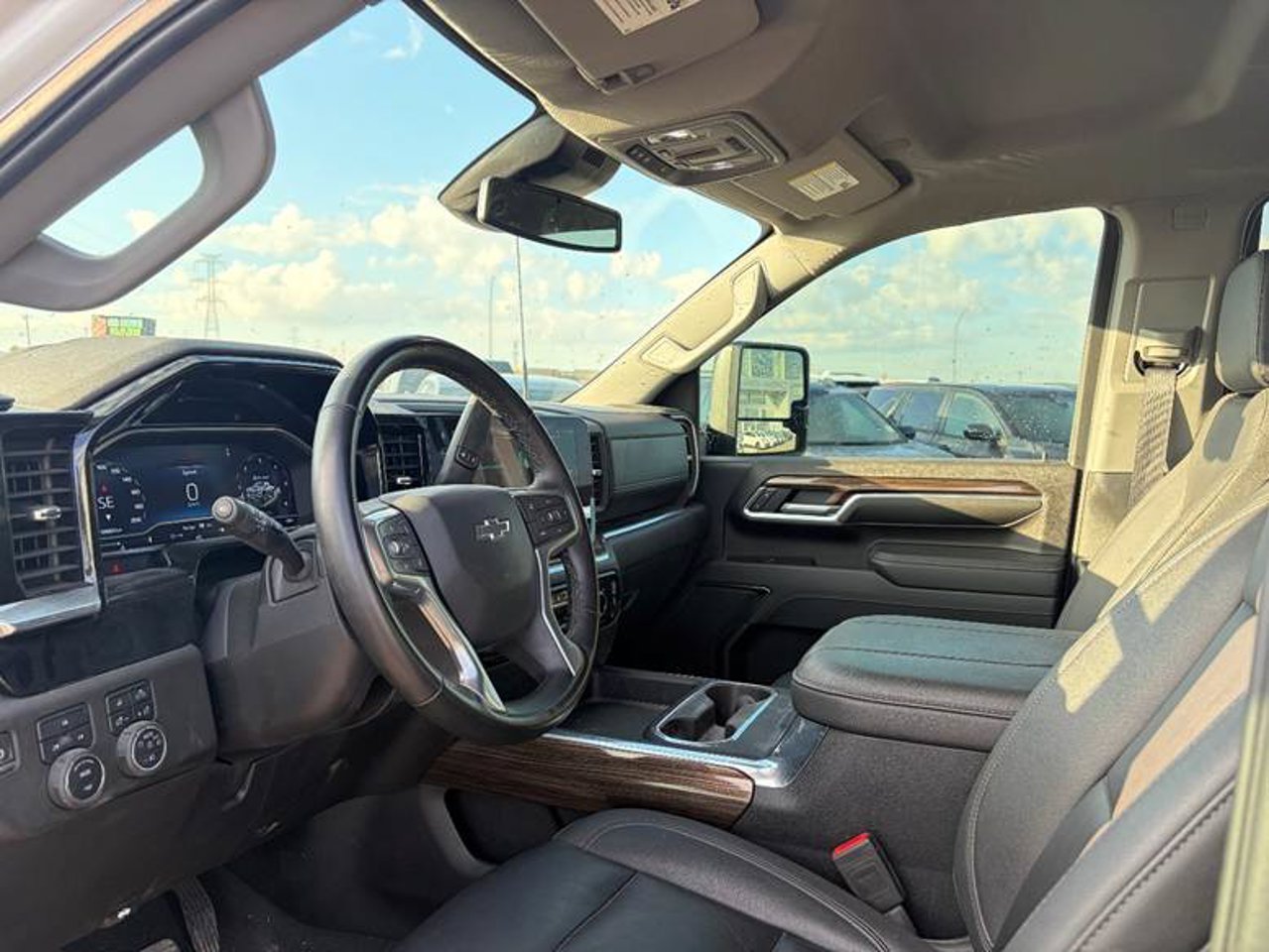 2024 Chevrolet Silverado 2500HD 4WD Crew Cab 159 LT White Sherwood Park - photo #6