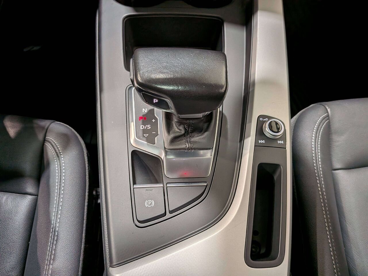 Audi A5 Sportback Komfort 45 TFSI quattro 2023 Noir Mirabel - photo #27