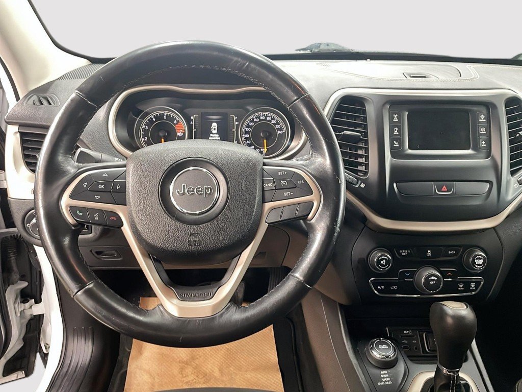 2016 Jeep Cherokee 4x4 North Édition White Amos - photo #11