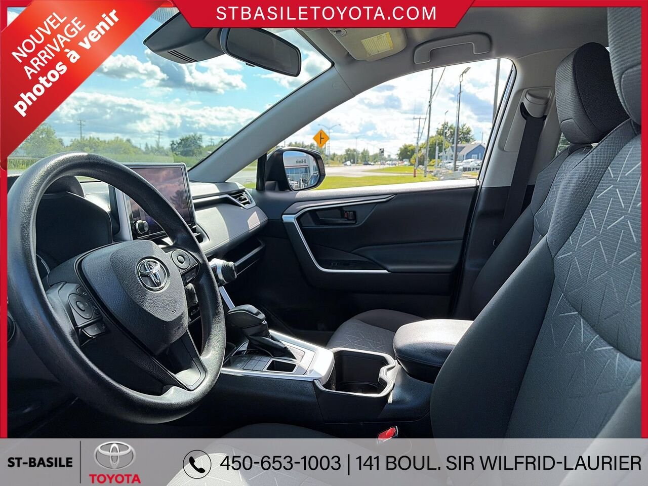TOYOTA RAV4 2024 Noir minuit métallisé Saint-Basile-le-Grand - photo #5