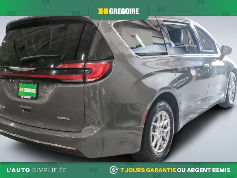 2023 Chrysler Pacifica Grey Blainville - photo #7