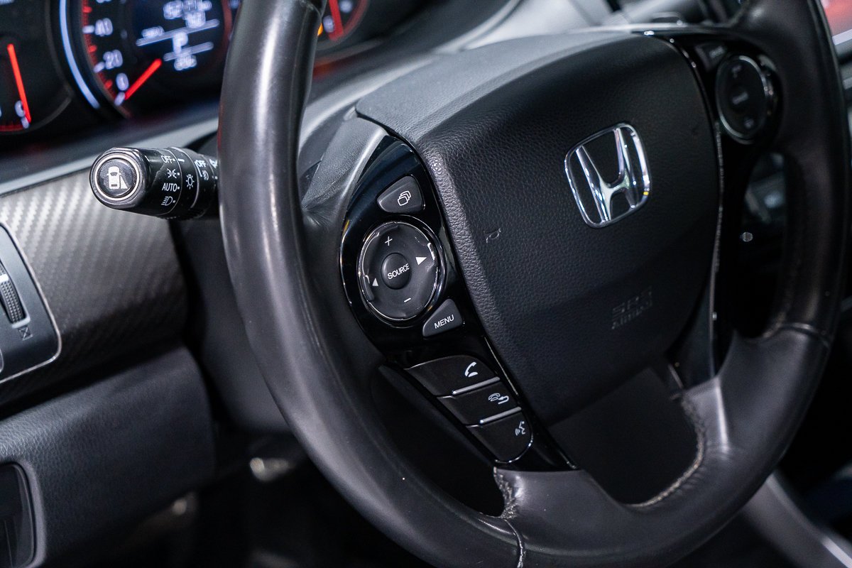 2017 Honda Accord Sedan SPORT White Montreal - photo #9