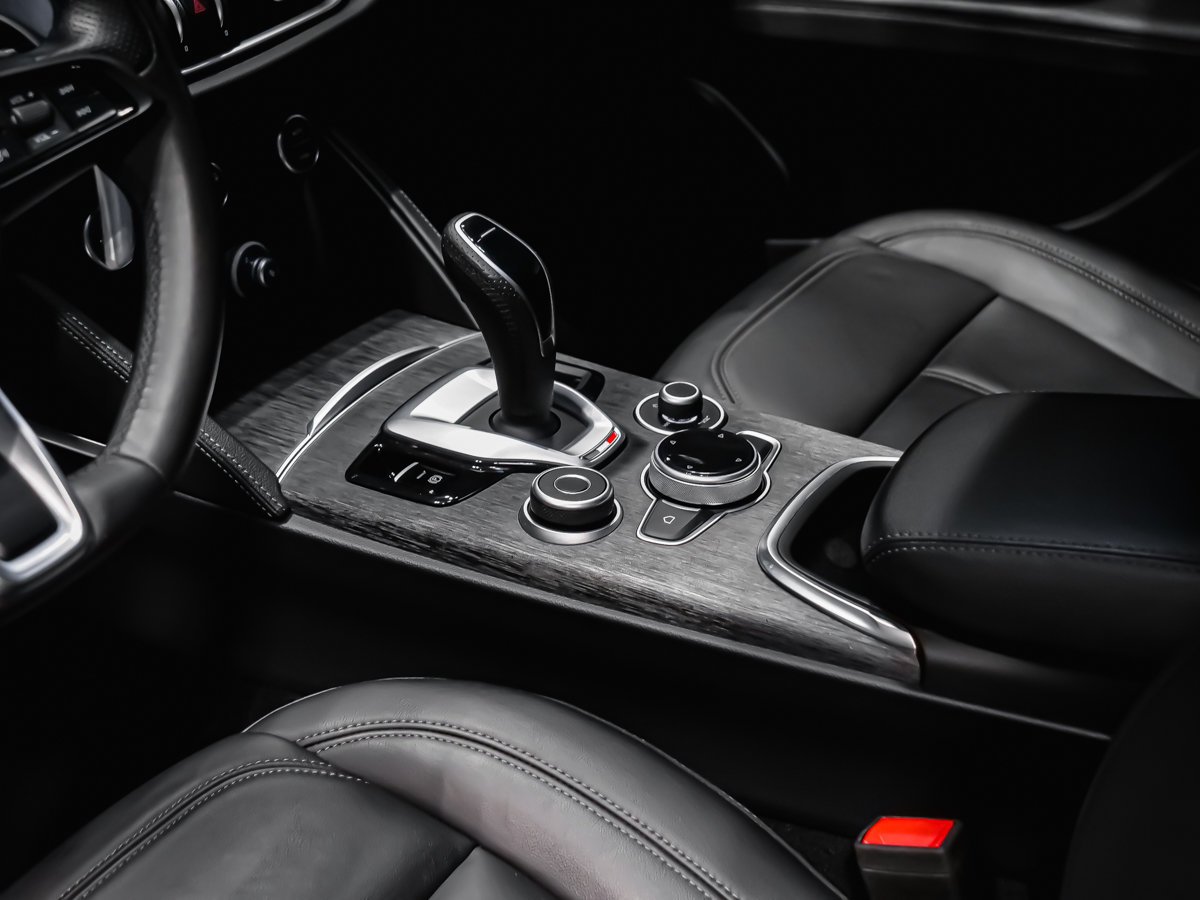 2023 Alfa Romeo Stelvio Sprint Grey Montreal - photo #6