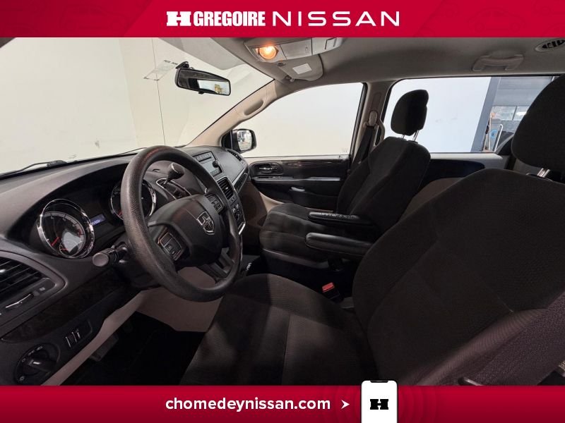 2017 Dodge GR Caravan Grey Laval - photo #14