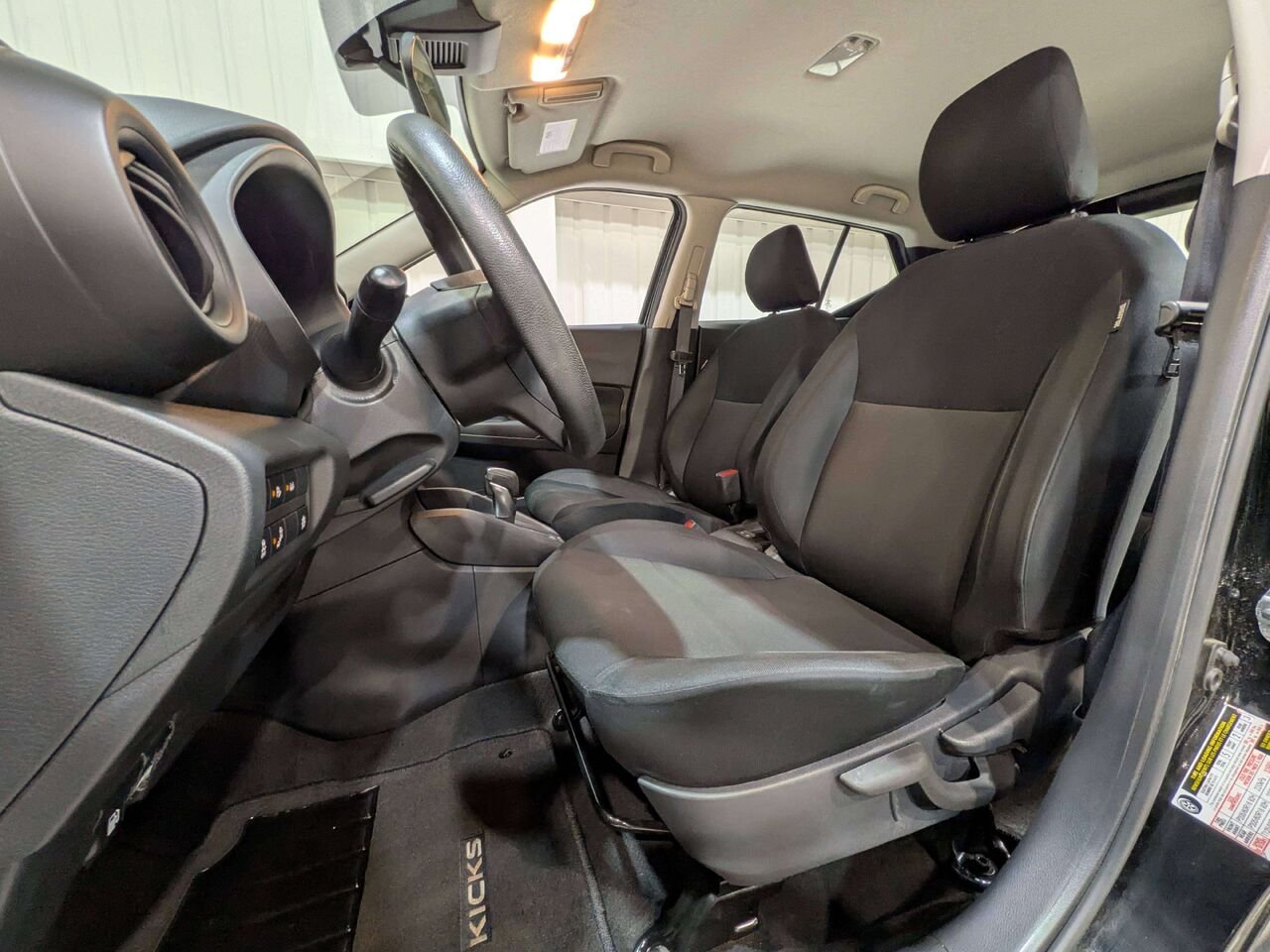 2024 Nissan Kicks S FWD Black Val-David - photo #1