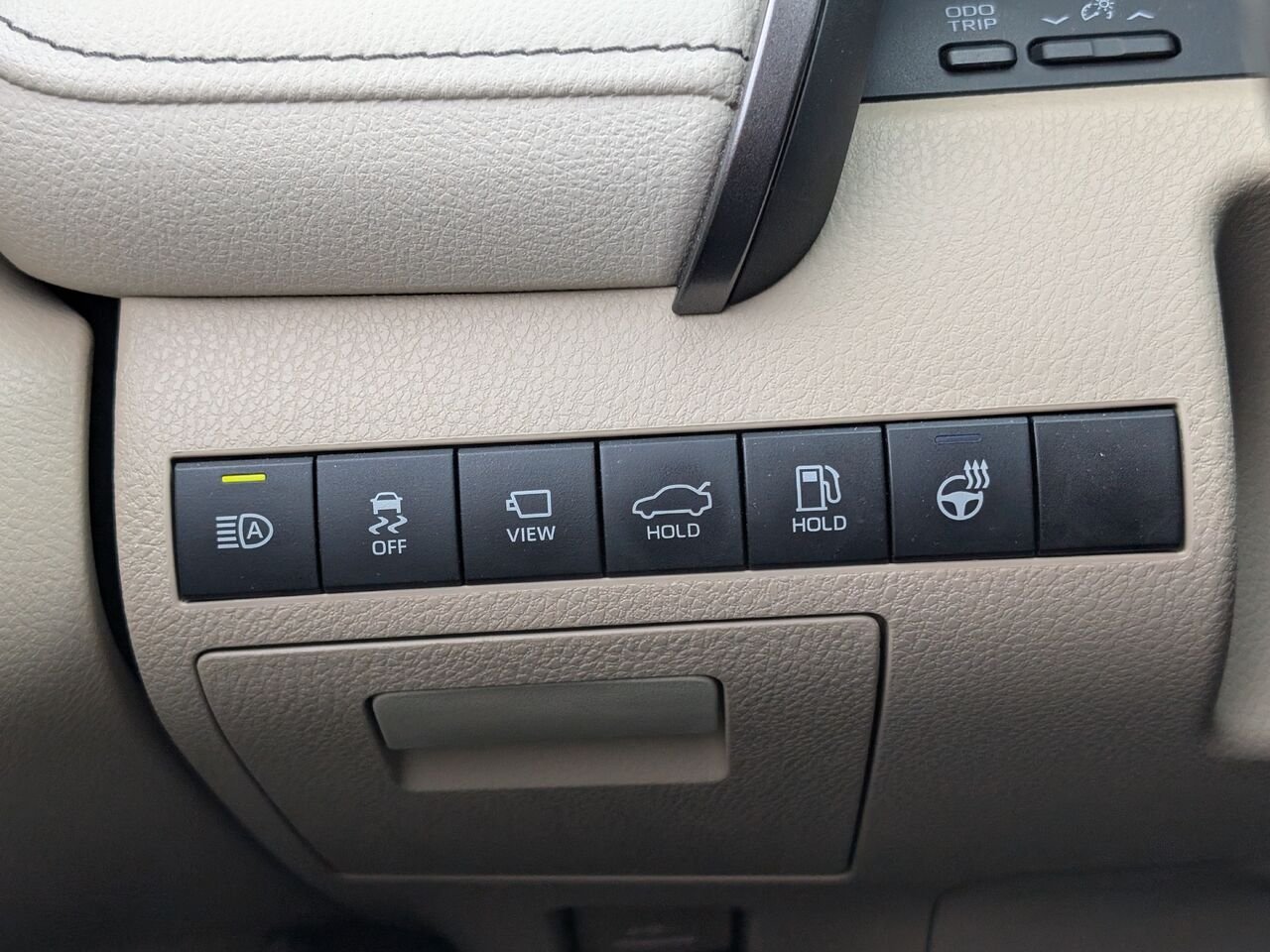 Toyota Camry Hybride XLE/SIÈGES CHAUFFANTS ET VENTILLÉS/TOIT OUVRANT/VOLANT CHAUFFANT/SIÈGES EN CUIR/BLUETOOTH/AC 2021 Blanc Sherbrooke - photo #16