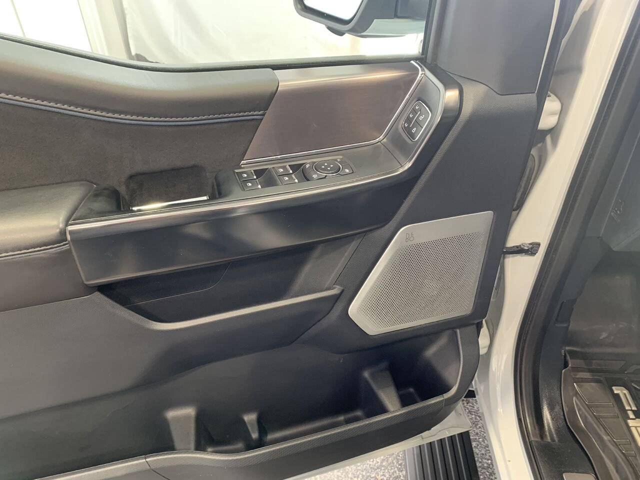 2024 Ford F-150 PLATINUM Grey Châteauguay - photo #32