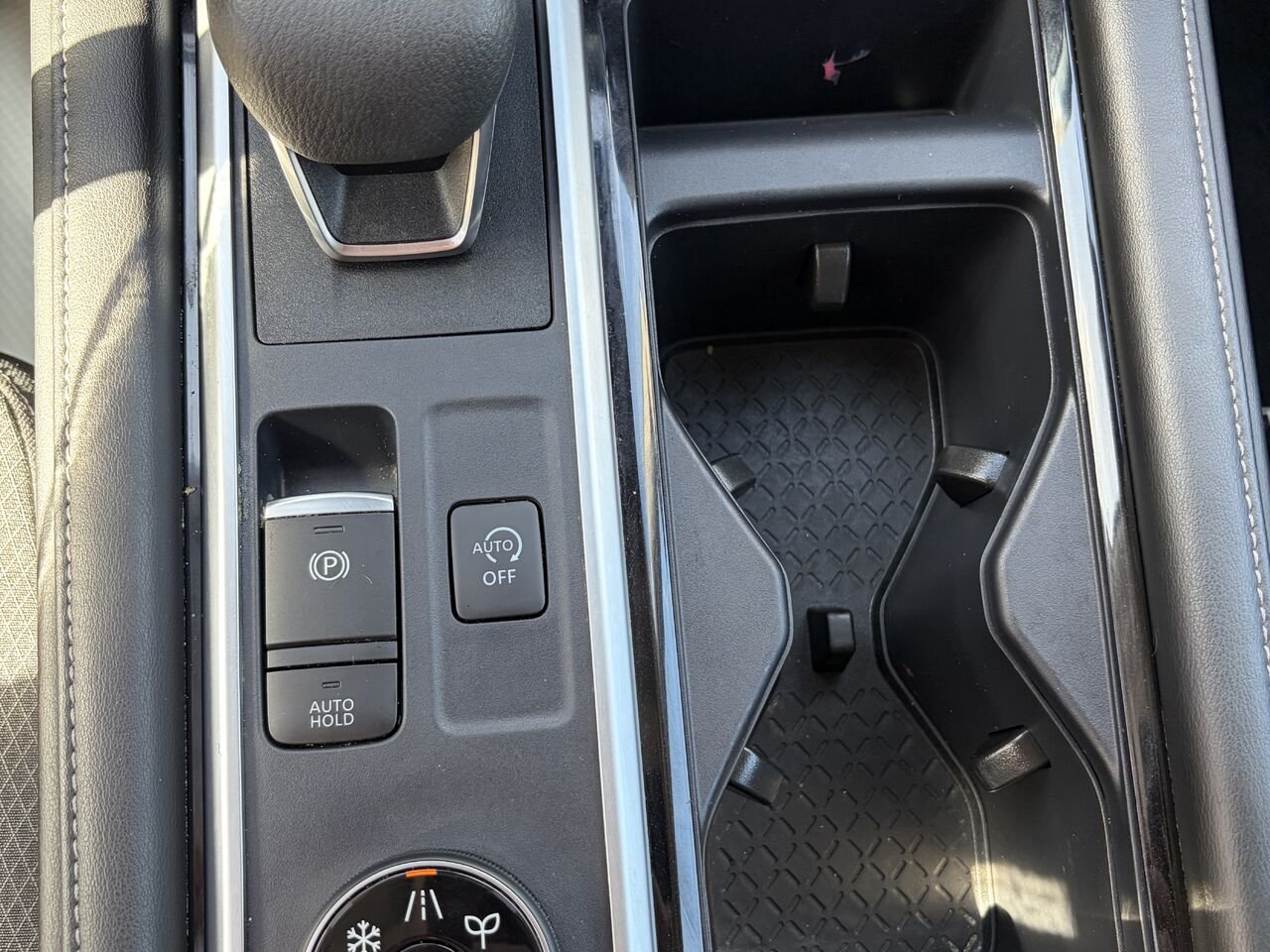 2024 NISSAN PATHFINDER SV SV 4RM Red Gatineau - photo #7