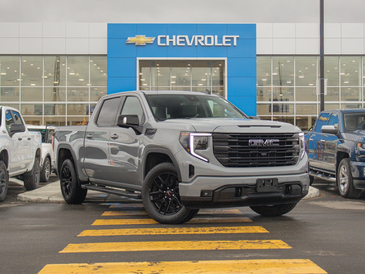 2024 GMC Sierra 1500 4WD Crew Cab 147 Elevation Grey Sherwood Park - photo #1