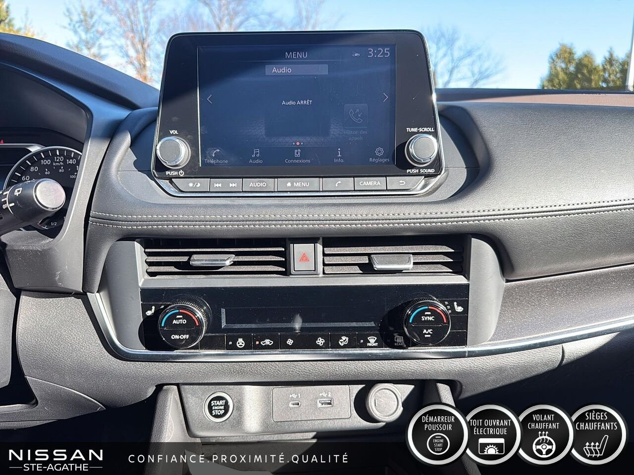 Nissan Rogue SV TI | 1 PROPRIÉTAIRE | TOIT OUVRANT PANORAMIQUE | CAMÉRA 360° | CARPLAY 2023 Gris Saint-Jérôme - photo #12