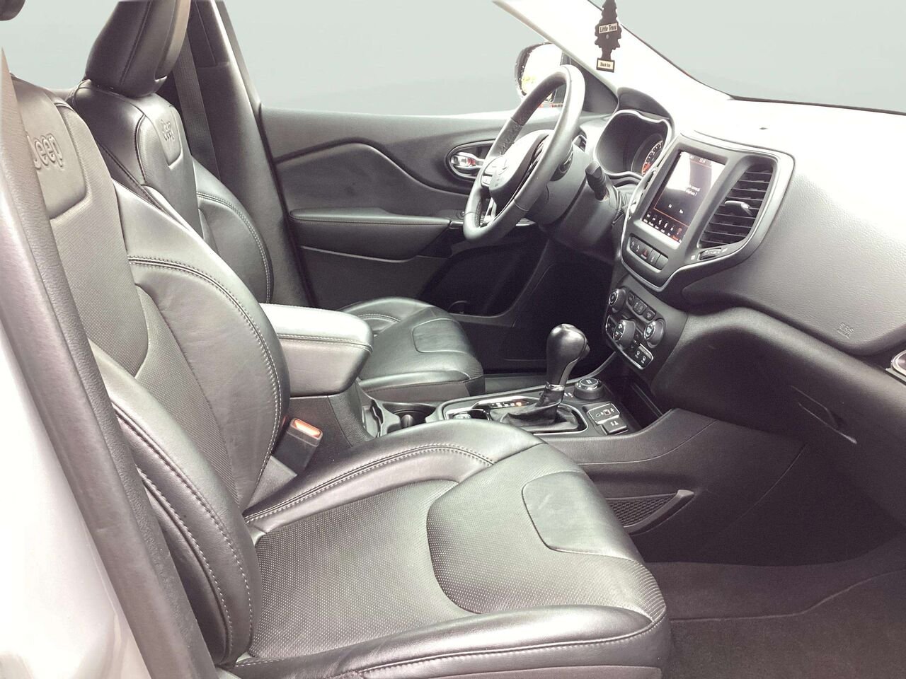 Jeep Cherokee 2023 Gris Gatineau - photo #9