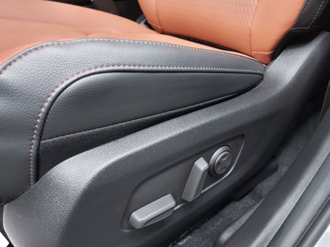2026 KIA Carnival Snow White Pearl Blainville - photo #17