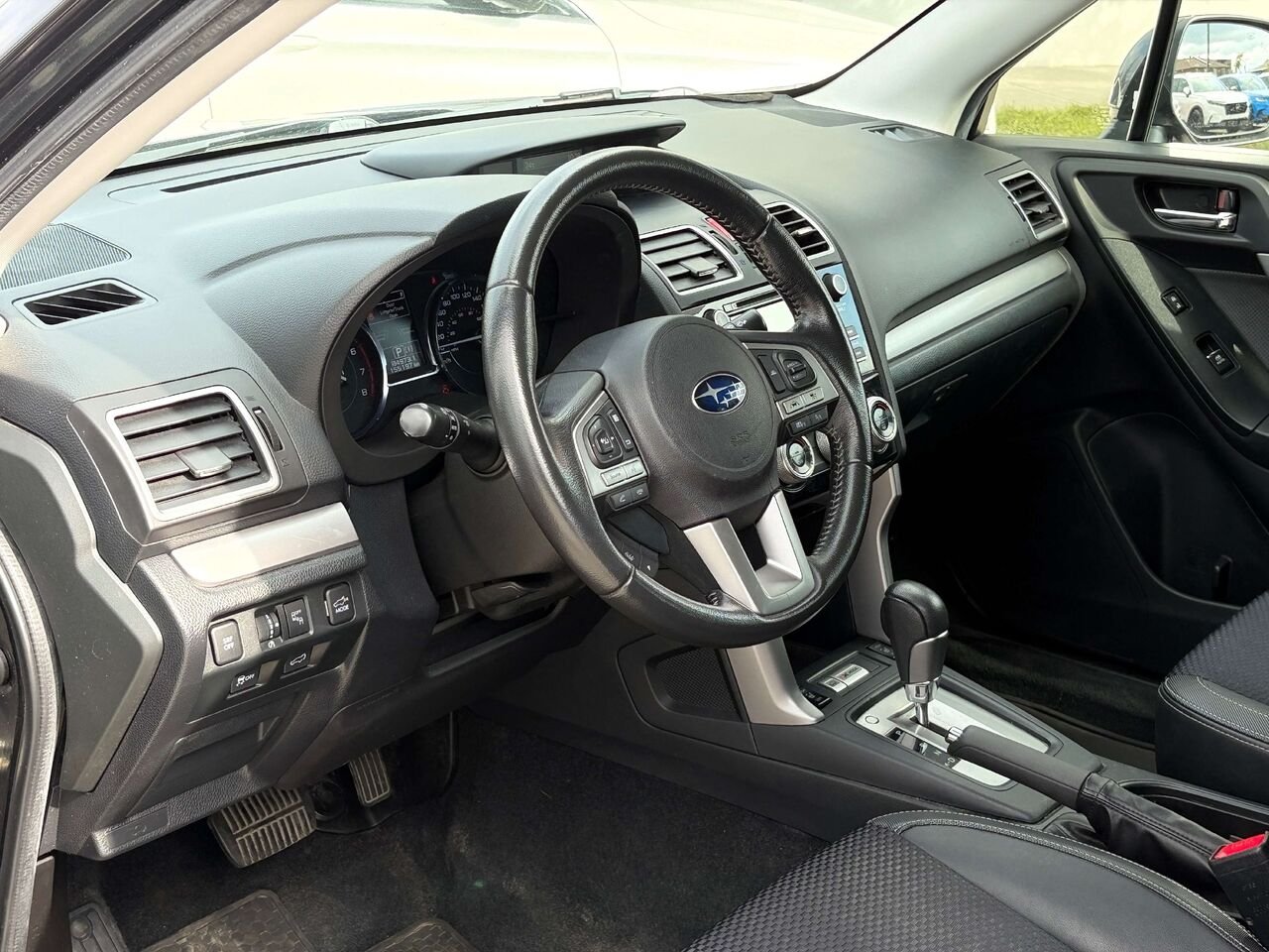 2018 Subaru Forester 2.0 XT Touring Black Gatineau - photo #10