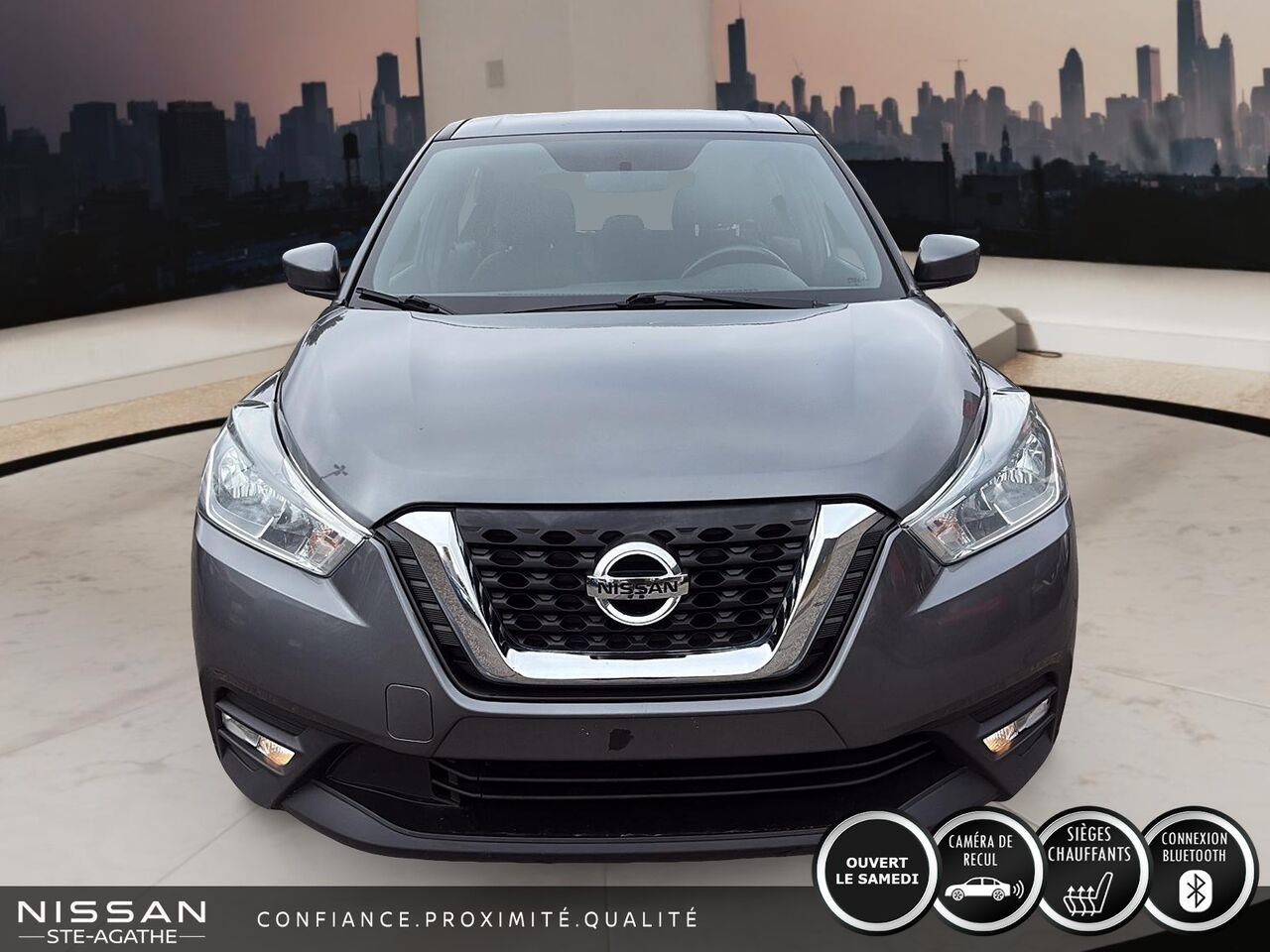 Nissan Kicks SV TA | 75 640 KM | CAMÉRA DE RECUL | CLIMATISATION AUTOMATIQUE | ACCÈS SANS CLÉ 2019 Gris Saint-Jérôme - photo #1