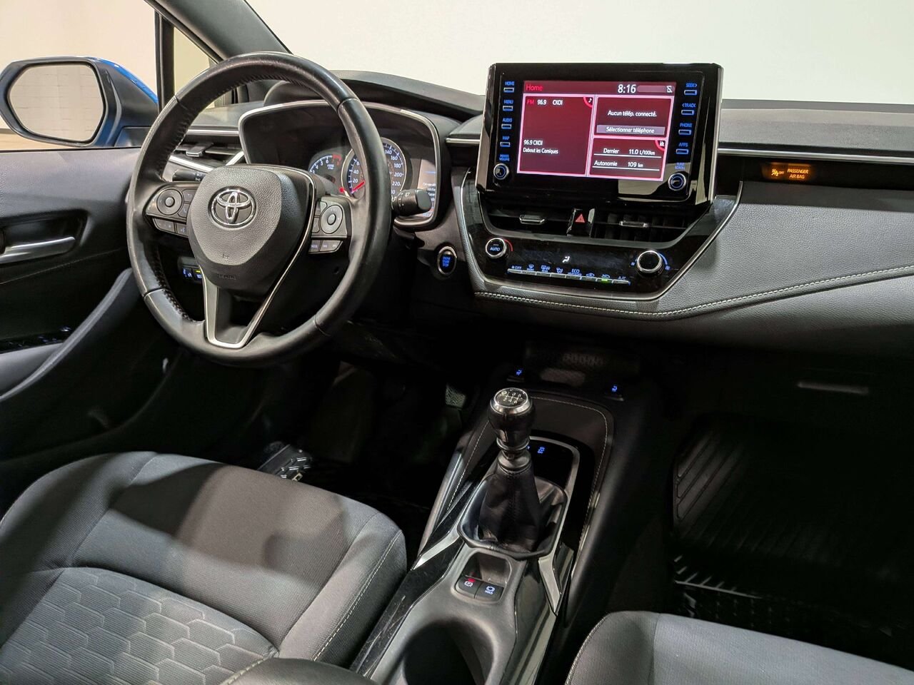 2019 Toyota Corolla Hatchback Manual Blue Val-David - photo #19