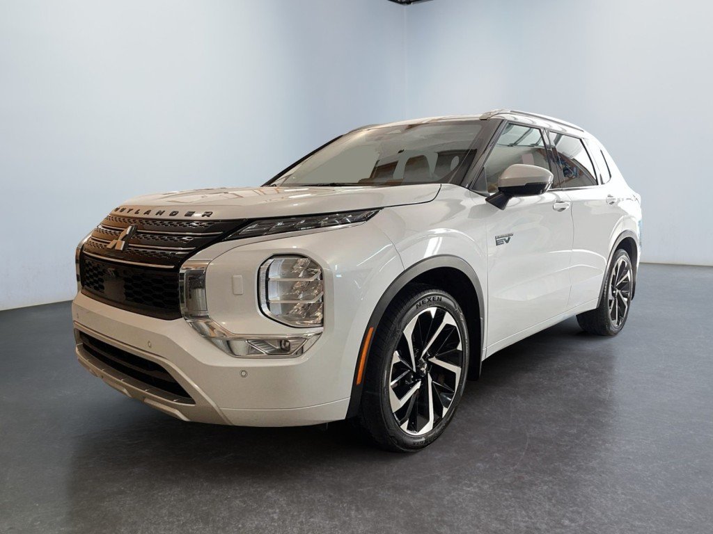 Mitsubishi OUTLANDER 2023 Blanc Mont-Laurier - photo #2