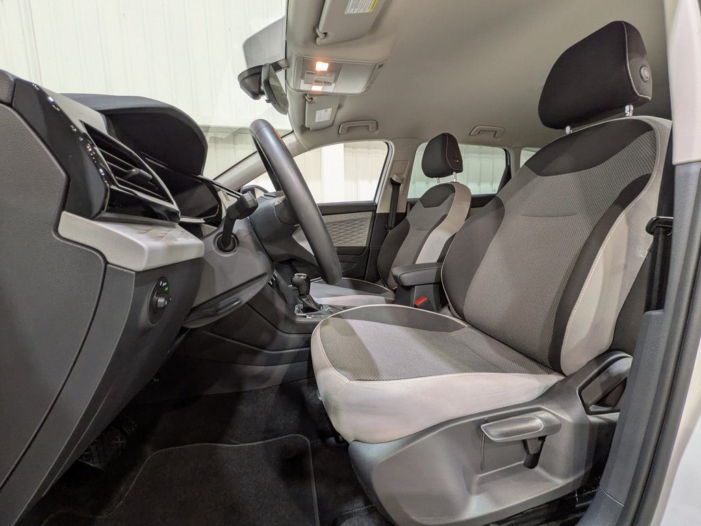 Volkswagen Taos Trendline FWD 2023 Blanc Val-David - photo #1