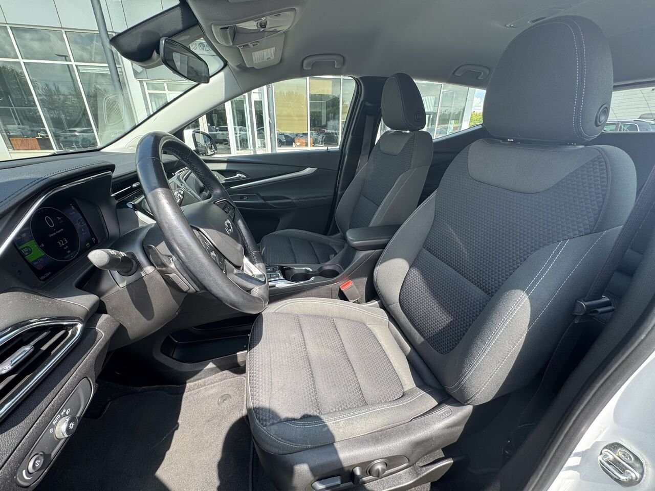 2023 Chevrolet Bolt EUV LT White Granby - photo #12