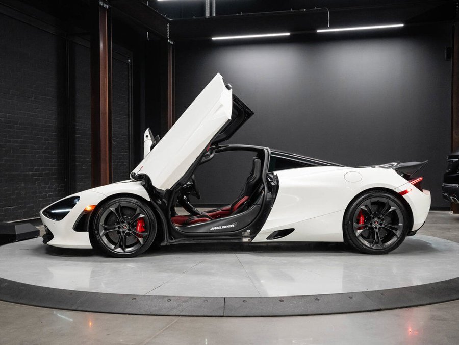 2018 McLaren 720S 2018 White