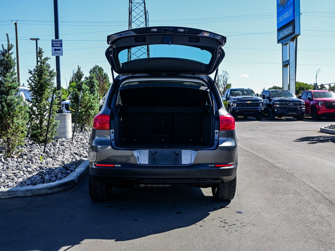 2015 Volkswagen Tiguan 4MOTION 4dr Auto Trendline gray Sherwood Park - photo #13
