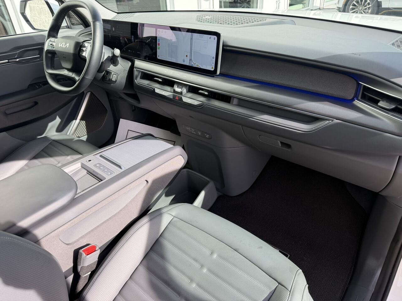 2025 Kia EV9 Land AWD White Laval - photo #9