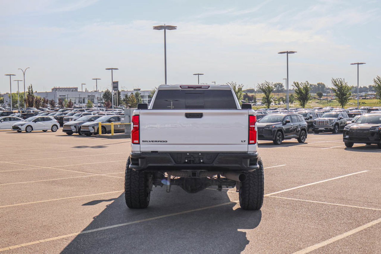 2026 Chevrolet Silverado 3500HD 4WD Crew Cab 159 LT White Sherwood Park - photo #6