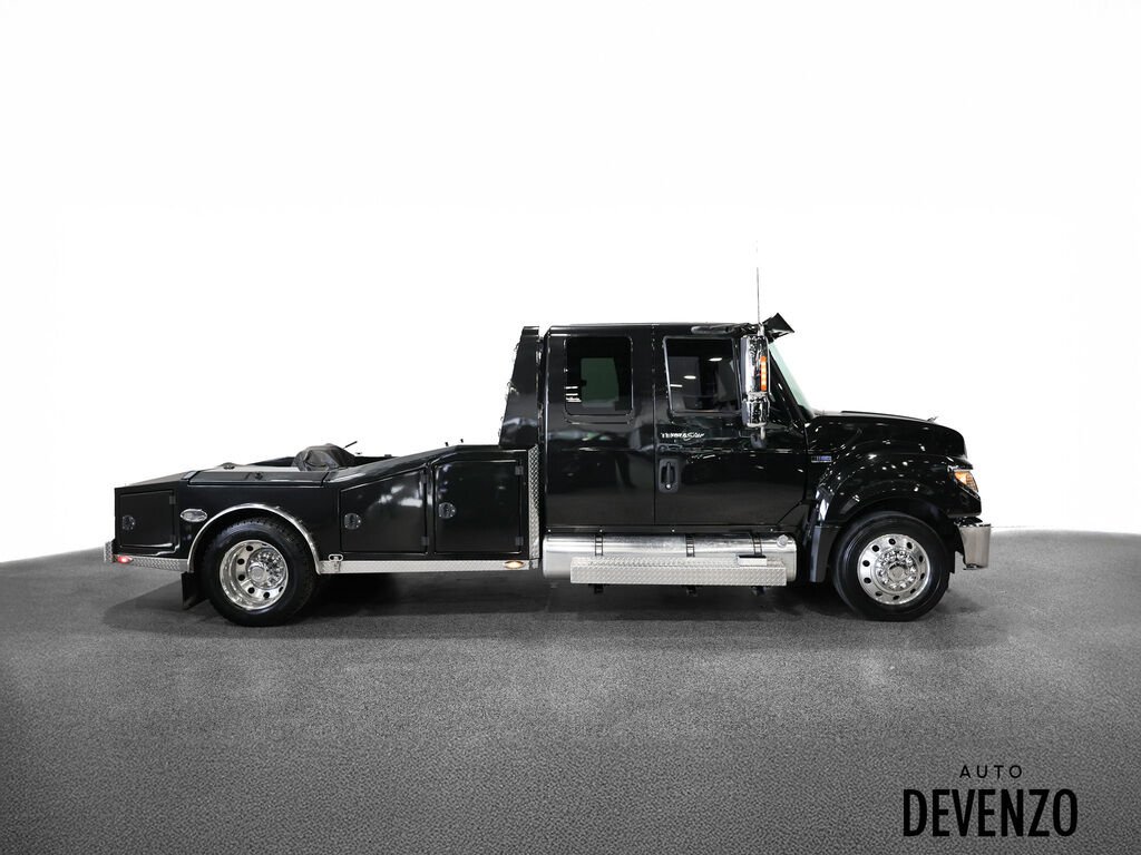 International TerraStar RV Hauler 6.4L Diesel MAXXFORCE 2014 Noir Saint-Eustache - photo #1