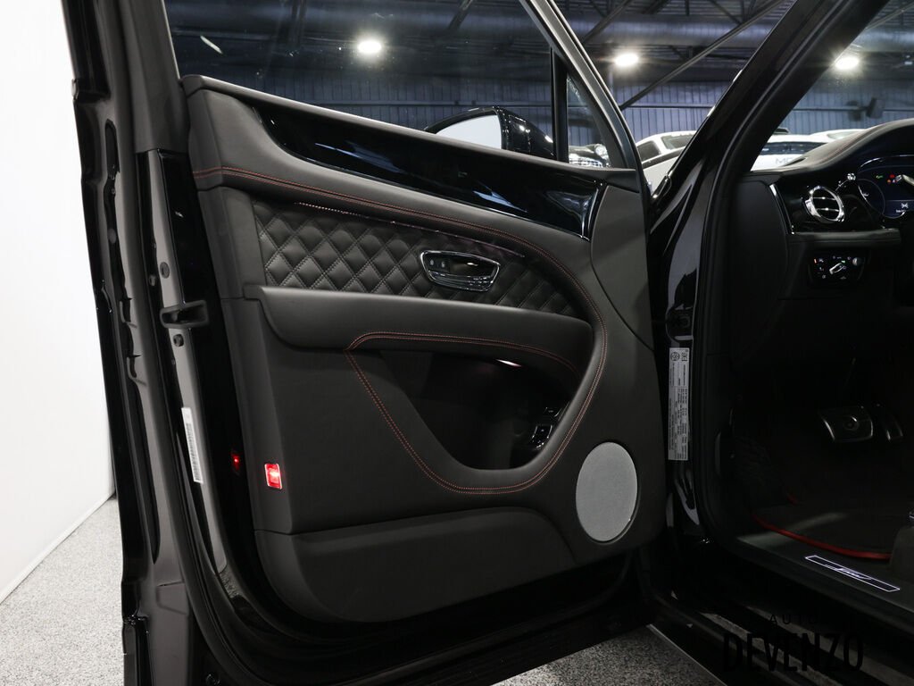 2021 Bentley Bentayga Black Saint-Eustache - photo #15