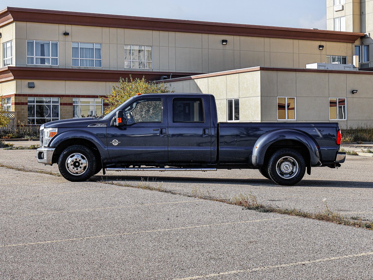 2016 Ford Super Duty F-350 DRW 2WD Crew Cab 172 Lariat Blue Sherwood Park - photo #8