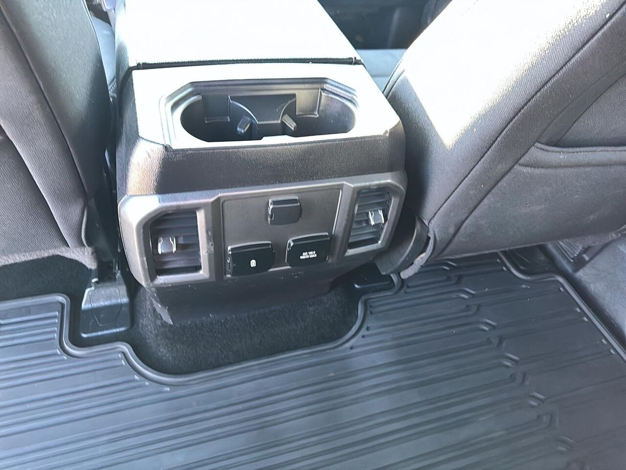 Ford F-150 2017 Argent Rouyn-Noranda - photo #9