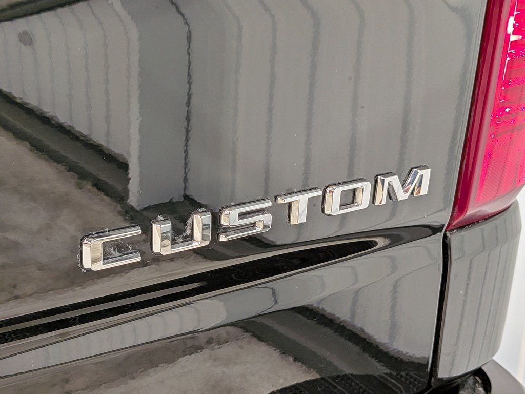 2022 Chevrolet Silverado 1500 4WD Crew Cab 157" Custom Black Val-David - photo #36