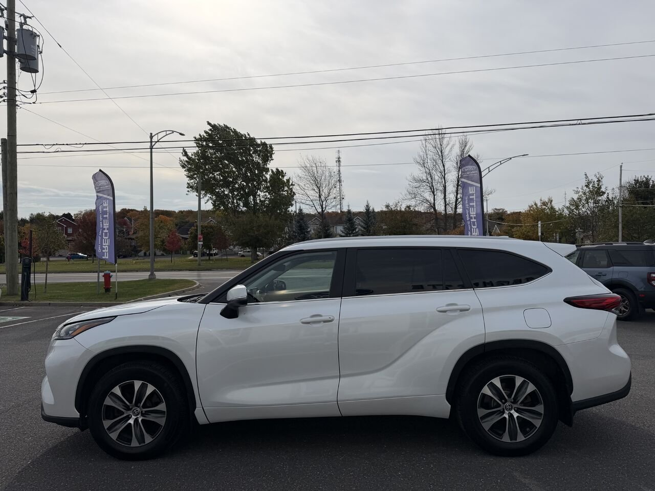 Toyota Highlander 2023 Blanc Montmagny - photo #3